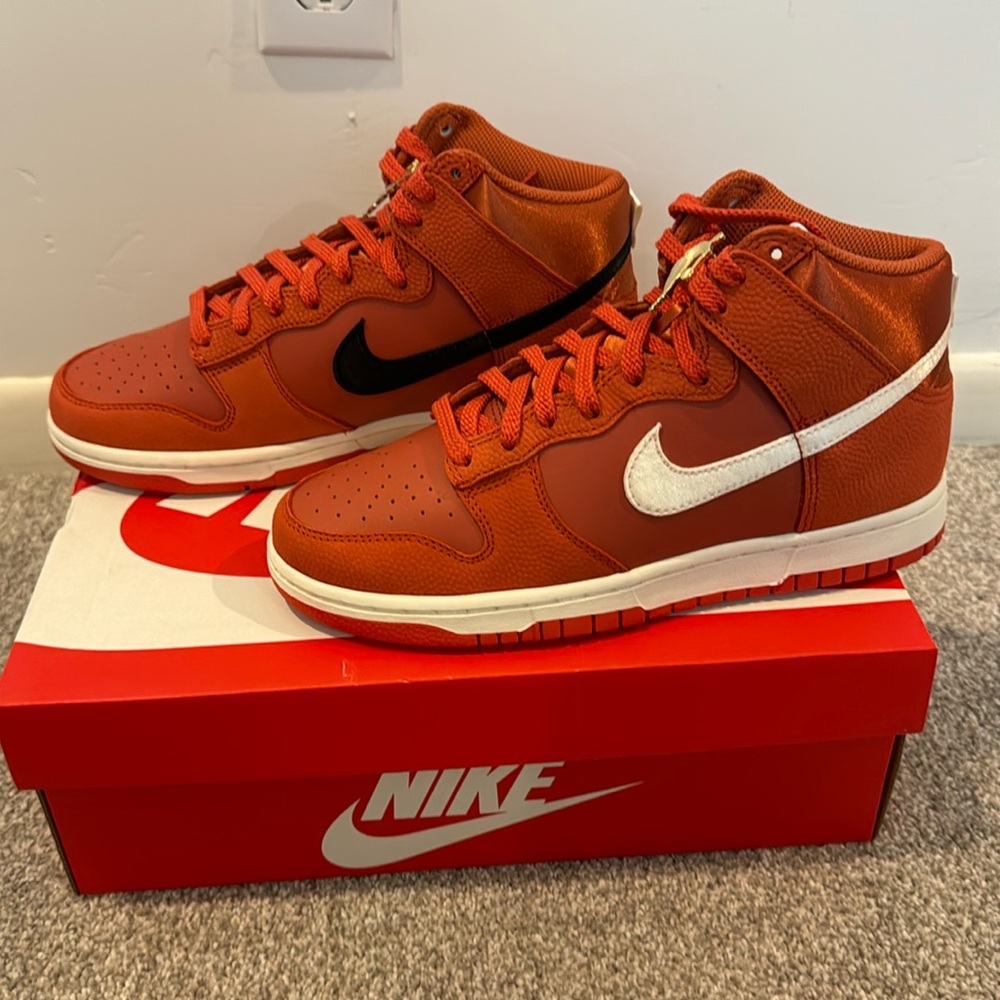 Nike Dunk High Retro PRM EMB - Picture 1 of 4